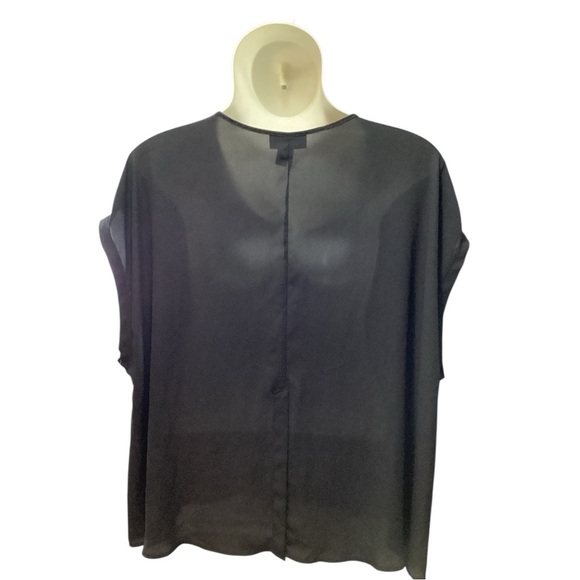 Plus Size, Lane Bryant Sleeveless Black and Silver Blouse, Size 26/28 - Picture 3 of 7